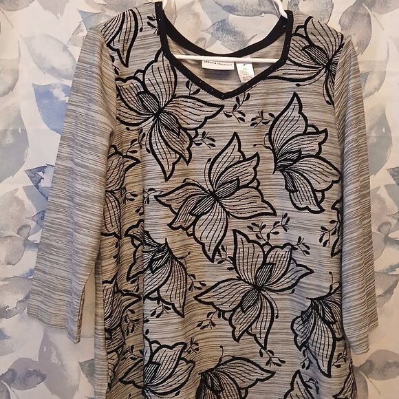 Blouse - Picture 1 of 4